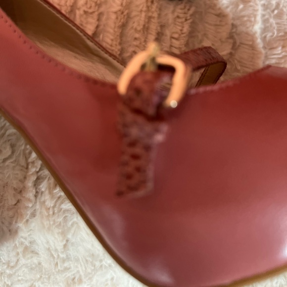 Nine West Textured Peep Toe Heels - Picture 4 of 7